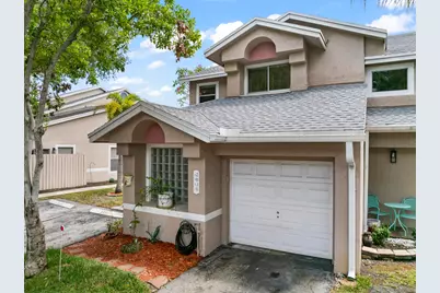 2030 Discovery Circle E, Deerfield Beach, FL 33442 - Photo 1