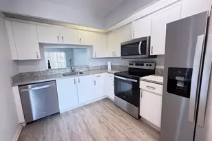12650 SW 15th St, Pembroke Pines, FL 33027 - Photo 1