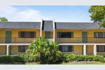 818 Meadows Circle, Boynton Beach, FL 33436 - Photo 1