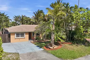 4650 NE 2nd Ave, Oakland Park, FL 33334 - Photo 1