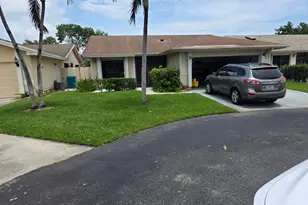 6 Hammond Pl, Boynton Beach, FL 33426 - Photo 1