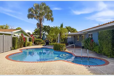 3381 NE 8th Avenue, Oakland Park, FL 33334 - Photo 1
