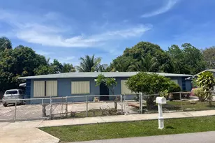 915 SW 4th St, Delray Beach, FL 33444 - Photo 1