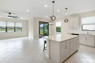 471 SE Vallarta Dr, Port Saint Lucie, FL 34984 - Photo 1