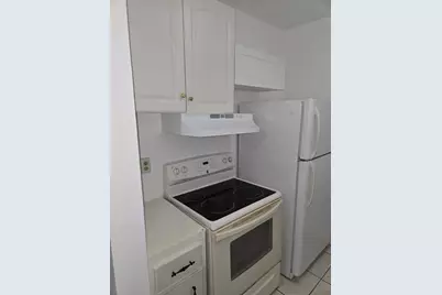 230 SW 11th Avenue #17, Hallandale Beach, FL 33009 - Photo 1