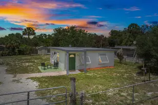 122 Julian Dr, Fort Pierce, FL 34946 - Photo 1