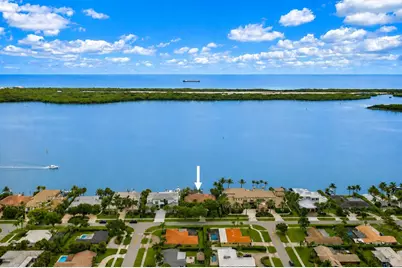 806 Lakeside Drive, North Palm Beach, FL 33408 - Photo 1