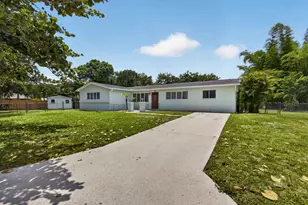 601 Evelyn Ct, West Palm Beach, FL 33413 - Photo 1