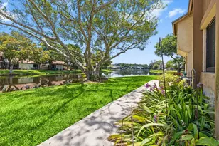28 Wimbledon Lake Dr, Plantation, FL 33324 - Photo 1
