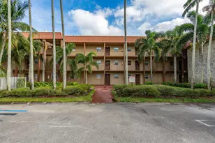 120 Sparrow Dr, Royal Palm Beach, FL 33411 - Photo 1
