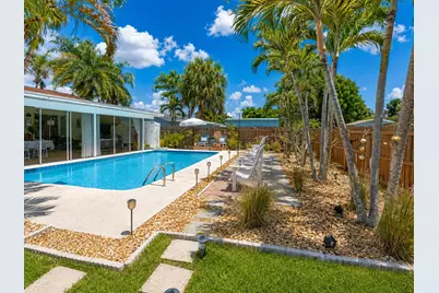 713 Suwanee Avenue, Jupiter, FL 33458 - Photo 1