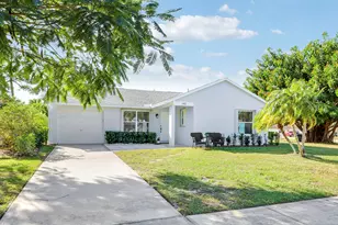 140 Village Cir, Jupiter, FL 33458 - Photo 1