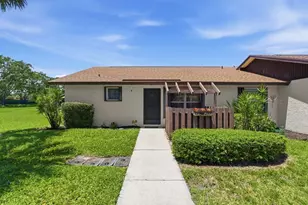 21 VÃ­a De Casas Norte, Boynton Beach, FL 33426 - Photo 1