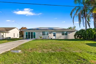 386 SE Oakridge Dr, Port Saint Lucie, FL 34984 - Photo 1