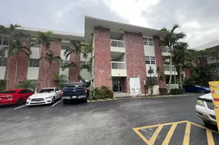 2424 SE 17th Causeway, Fort Lauderdale, FL 33316 - Photo 1