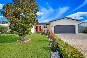 920 SE 17th St, Deerfield Beach, FL 33441 - Photo 1