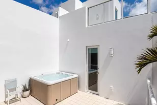 323 NE 7th St, Fort Lauderdale, FL 33304 - Photo 1