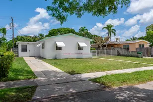 1029 Andrews Rd, West Palm Beach, FL 33405 - Photo 1