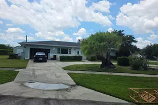 3059 W Medinah Cir Circle W, Lake Worth, FL 33467 - Photo 1