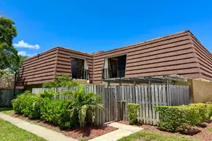201 2nd Ln, Palm Beach Gardens, FL 33418 - Photo 1