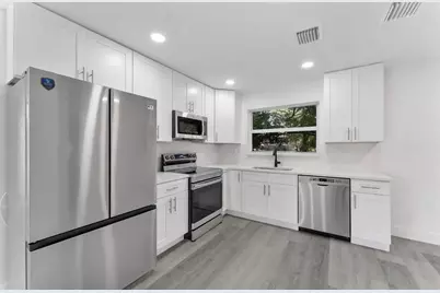 307 NW 6th Street, Deerfield Beach, FL 33441 - Photo 1