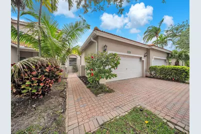 2851 E Aragon Boulevard #5, Sunrise, FL 33313 - Photo 1