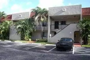 140 NW 70th St, Boca Raton, FL 33487 - Photo 1