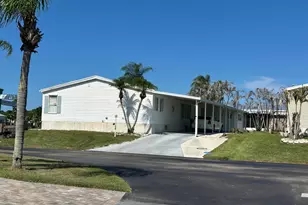 555 Tropical Isles Cir, Fort Pierce, FL 34982 - Photo 1