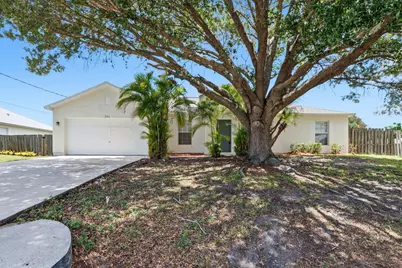 201 SW Amesbury Avenue, Port Saint Lucie, FL 34953 - Photo 1