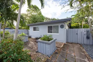 1528 NE 33rd St, Oakland Park, FL 33334 - Photo 1