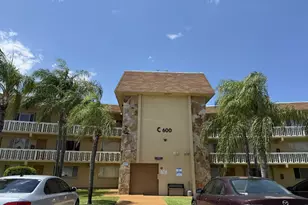 600 Village Green Ct, Palm Springs, FL 33461 - Photo 1