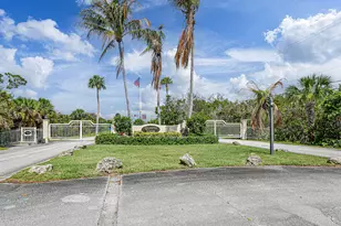 116 Queen Christina Ct, Fort Pierce, FL 34949 - Photo 1