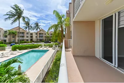 2711 Ocean Club Boulevard #207, Hollywood, FL 33019 - Photo 1