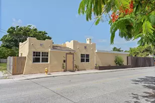 615 7th Ave N, Lake Worth, FL 33460 - Photo 1