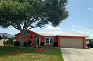 786 SW Lakehurst Dr, Port Saint Lucie, FL 34983 - Photo 1