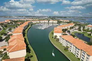 34 Harbour Isle Dr W, Fort Pierce, FL 34949 - Photo 1