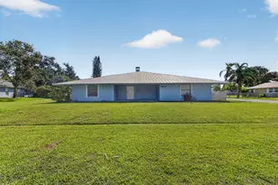 2101 SE Bisbee St, Port Saint Lucie, FL 34952 - Photo 4