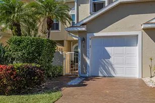 3223 S Lakeview Cir, Hutchinson Island, FL 34949 - Photo 1
