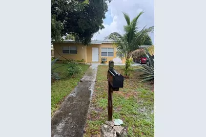 2609 NE 4th Street, Boynton Beach, FL 33435 - Photo 1