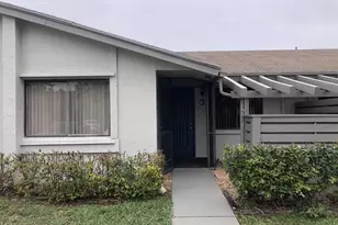 445 Lakeview Dr, Weston, FL 33326 - Photo 1