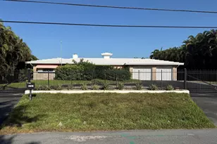 1727 Middle River Dr, Fort Lauderdale, FL 33305 - Photo 1