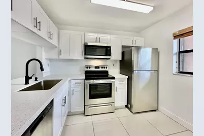 10425 NW 11th St, Unit #103, Pembroke Pines, FL 33026 - Photo 1