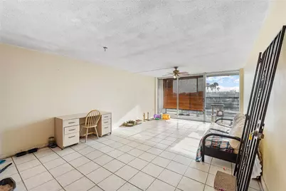 16850 SW Glades Dr, Unit #4J, North Miami Beach, FL 33162 - Photo 1