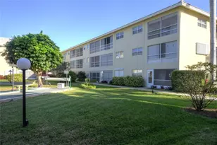 1951 NE 39th St, Lighthouse Point, FL 33064 - Photo 1