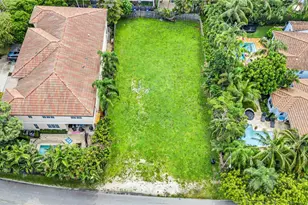 640 NE 15th Ave, Fort Lauderdale, FL 33304 - Photo 1