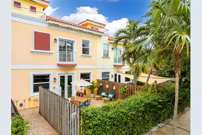 1224 NE 18th Avenue #1, Fort Lauderdale, FL 33304 - Photo 1