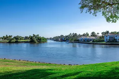 374 Golfview Road #106, North Palm Beach, FL 33408 - Photo 1