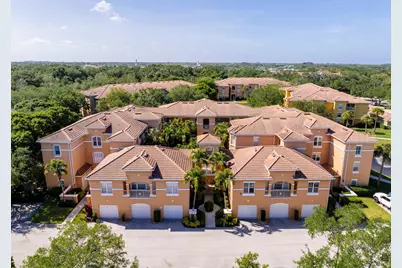 5020 Fairways Circle #J107, Vero Beach, FL 32967 - Photo 1