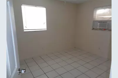 345 NW 5th Street #4, Pompano Beach, FL 33060 - Photo 1