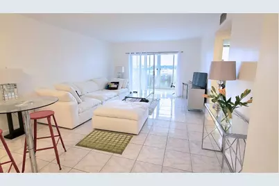 4330 Hillcrest Drive #705, Hollywood, FL 33021 - Photo 1